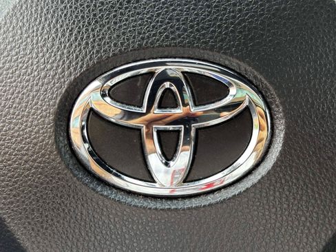 Used 2023 Toyota Corolla SE w/ SE Premium Package FWD image 25