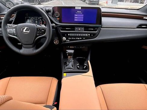 New 2025 Lexus ES 350 w/ Premium Package image 5