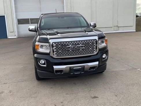 Used 2020 GMC Canyon Denali image 3