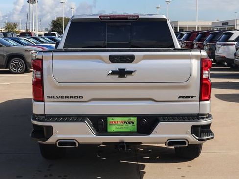 Used 2022 Chevrolet Silverado 1500 RST w/ Convenience Package II AWD/4WD image 5