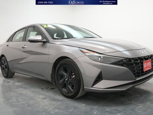 Used 2023 Hyundai Elantra SEL image 1