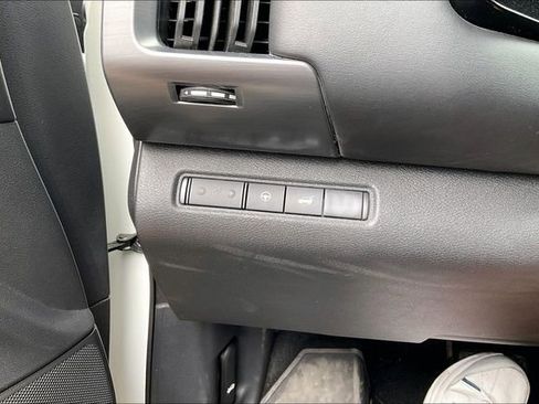 Used 2025 Nissan Pathfinder Rock Creek AWD/4WD image 16