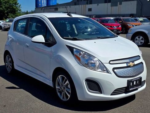 Used 2016 Chevrolet Spark LT FWD image 1