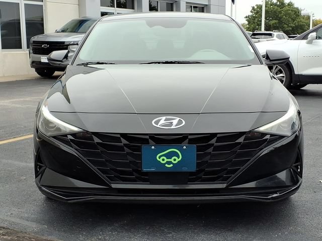 Used 2023 Hyundai Elantra SEL w/ Convenience Package FWD image 2