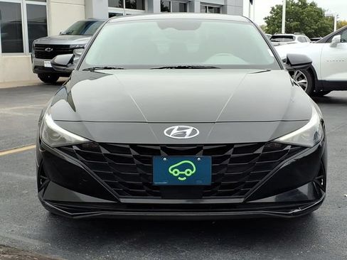 Used 2023 Hyundai Elantra SEL w/ Convenience Package FWD image 2