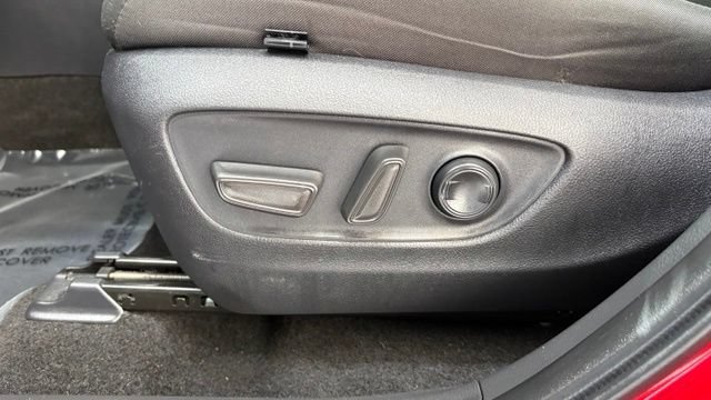 Used 2025 Toyota RAV4 XLE FWD image 13