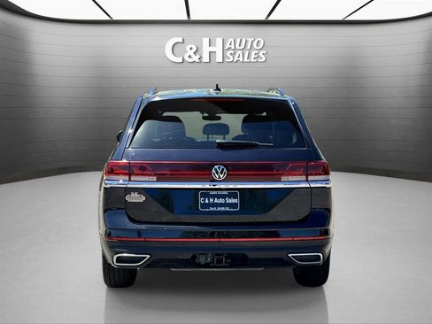 Used 2025 Volkswagen Atlas SE FWD image 8