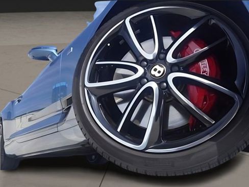 Used 2020 Bentley Continental GT V8 image 11