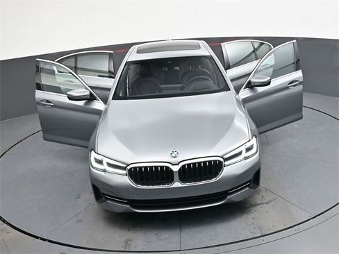Used 2023 BMW 530i xDrive image 36