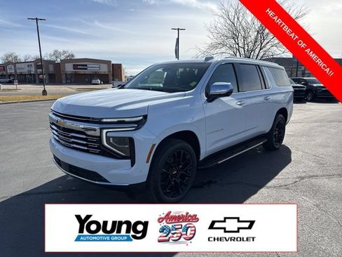 New 2026 Chevrolet Suburban Premier AWD/4WD image 3