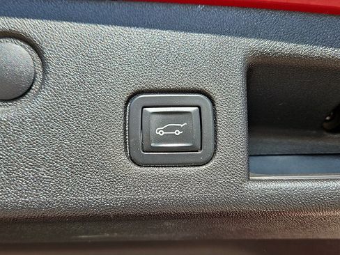 Used 2018 Chevrolet Equinox LT image 7