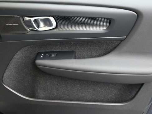 New 2026 Volvo XC40 B5 Ultra w/ Climate Package image 11