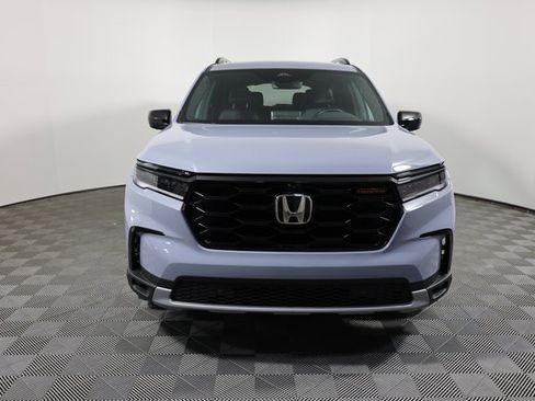 Used 2024 Honda Pilot TrailSport image 2