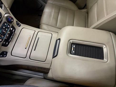 Used 2018 GMC Yukon XL Denali AWD/4WD image 59
