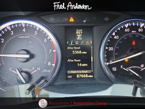 Used 2015 Toyota Highlander XLE FWD image 6