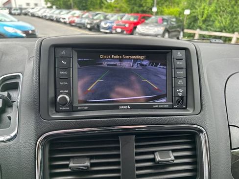 Used 2019 Dodge Grand Caravan SE w/ UConnect Hands-Free Group FWD image 20