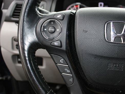 Used 2016 Honda Pilot Touring image 38