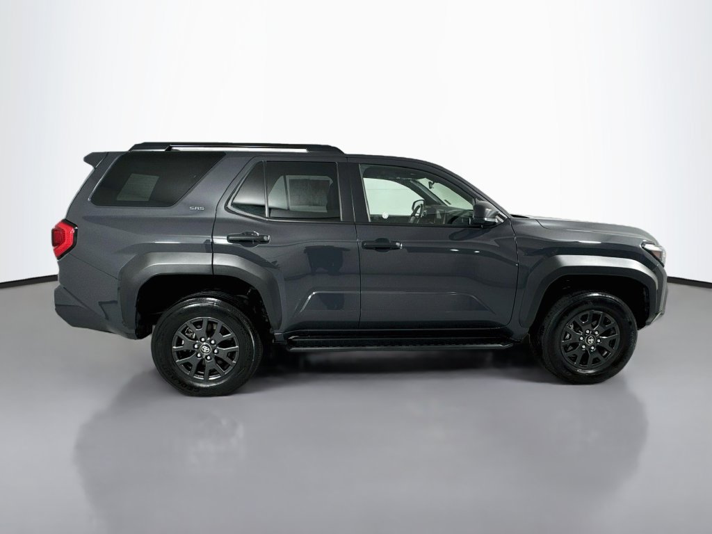 Used 2025 Toyota 4Runner SR5 AWD/4WD image 9
