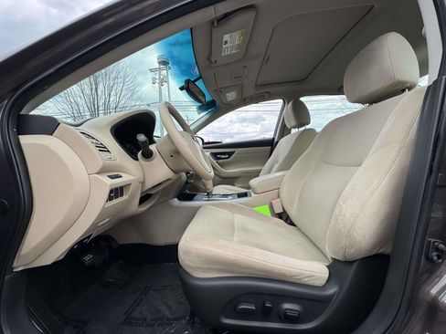 Used 2015 Nissan Altima 2.5 SV w/ Convenience Package image 14
