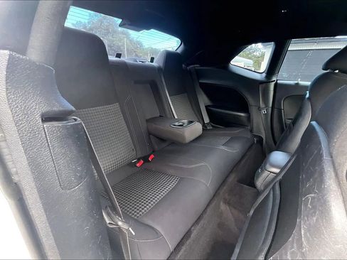 Used 2019 Dodge Challenger SXT RWD image 28