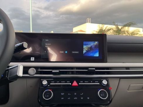 New 2026 Hyundai Tucson Blue SE image 12