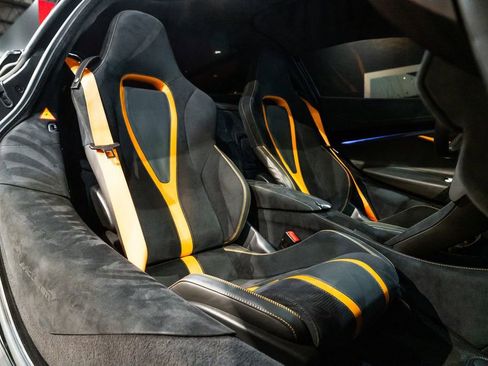 Used 2018 McLaren 720S RWD image 36