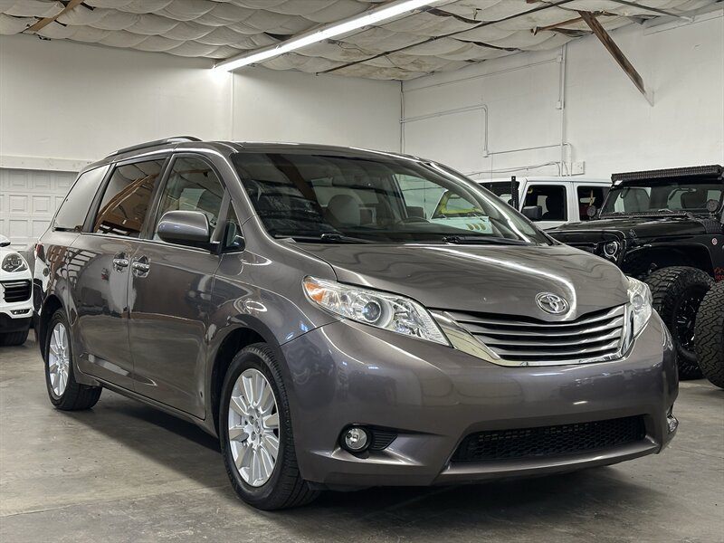 Used 2017 Toyota Sienna XLE w/ XLE Navigation Package AWD/4WD image 1