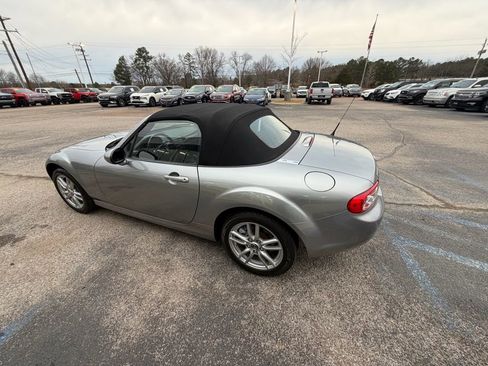 Used 2015 MAZDA MX-5 Miata Sport image 6