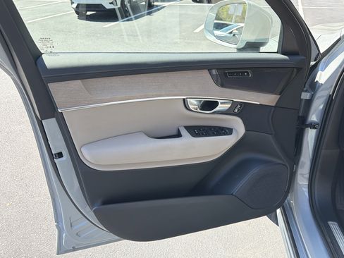 Certified 2025 Volvo XC90 B5 Plus image 15