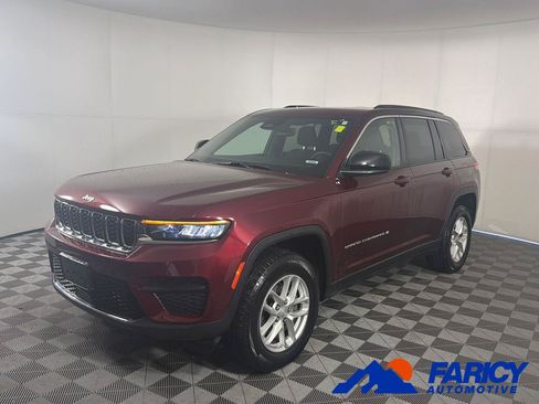 Used 2024 Jeep Grand Cherokee Laredo X w/ Luxury Tech Group I AWD/4WD image 1