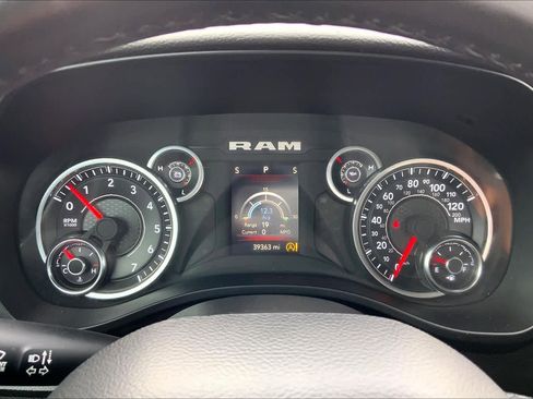 Used 2023 RAM 1500 Big Horn AWD/4WD image 25