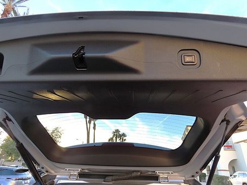 Used 2011 Chevrolet Equinox LTZ image 32