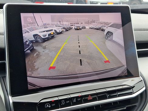 Certified 2022 Jeep Compass Limited image 20