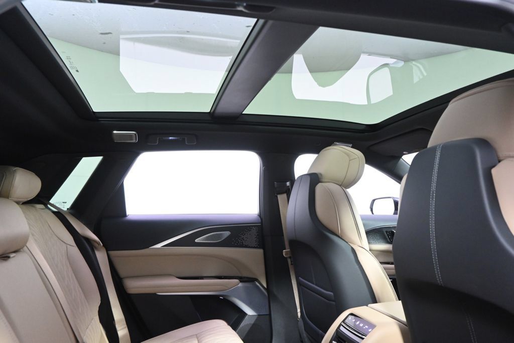 Certified 2026 Cadillac Lyriq Signature Luxury w/ Nappa Leather Package AWD/4WD image 17