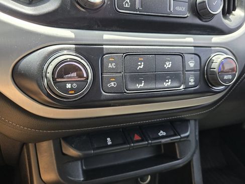 Used 2022 GMC Canyon Elevation RWD image 21