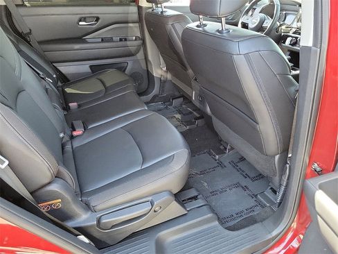 Certified 2023 Nissan Pathfinder SL image 20