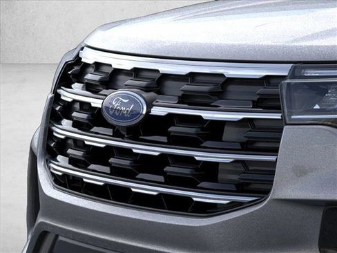 New 2026 Ford Explorer Active RWD image 17