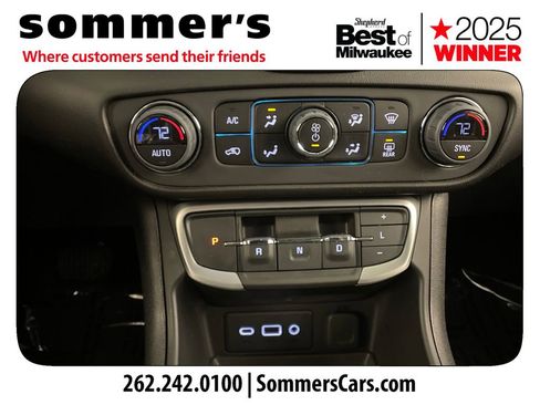 Used 2024 GMC Terrain SLE w/ Driver Convenience Package image 16