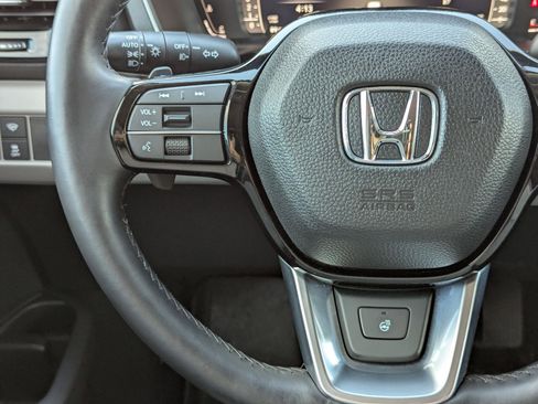 Used 2023 Honda Pilot Elite image 21