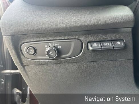 Used 2023 Buick Envision Avenir AWD/4WD image 24