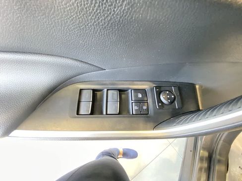 Used 2024 Toyota RAV4 XLE AWD/4WD image 16