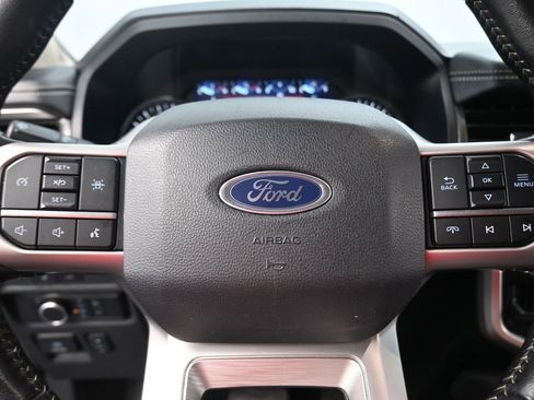 Used 2024 Ford Expedition Max XLT image 13