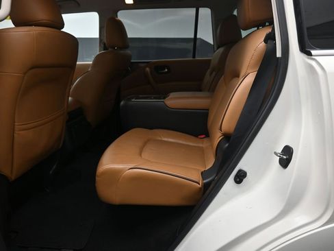 Used 2017 INFINITI QX80 Signature Edition RWD image 21