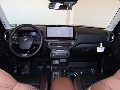 New 2025 Ford Bronco Sport Outer Banks AWD/4WD image 25