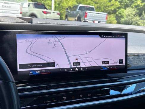Used 2025 BMW 740i xDrive AWD/4WD image 27