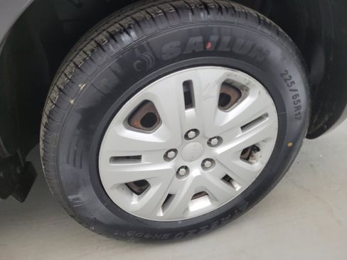 Used 2019 Dodge Journey SE FWD image 31