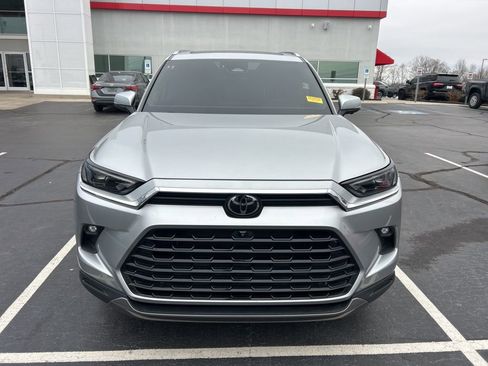 Used 2024 Toyota Grand Highlander Platinum image 13