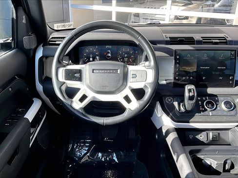 Certified 2022 Land Rover Defender 110 S AWD/4WD image 5