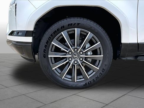Used 2025 Lexus GX 550 w/ Accessory Package (2T) AWD/4WD image 11