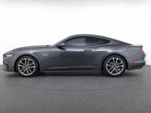 Used 2019 Ford Mustang GT Premium RWD image 7